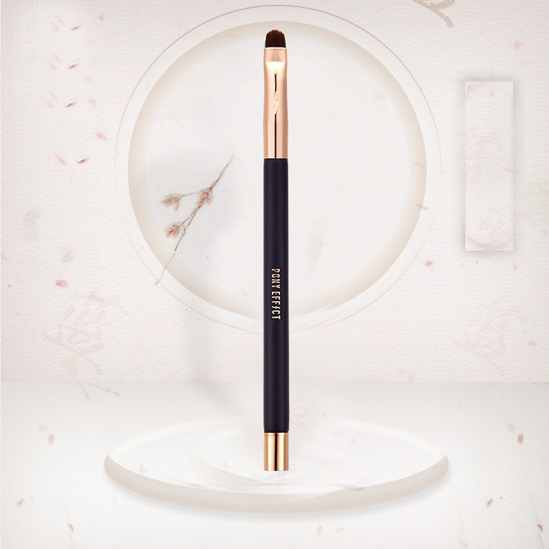 Cọ Viền Mắt Dưới Pony Effect Magnetic 206